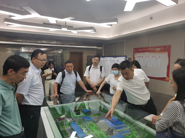 集团公司辅导出席绿色能源公司与上海申能集团互换座谈会