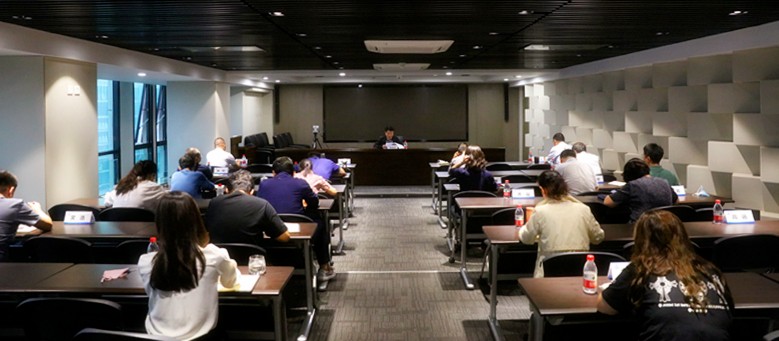 陕西EVO厅集团党委理论进建中心组召开专题会议 进建贯彻习近平总书记来陕调查沉要讲话沉要批示心灵