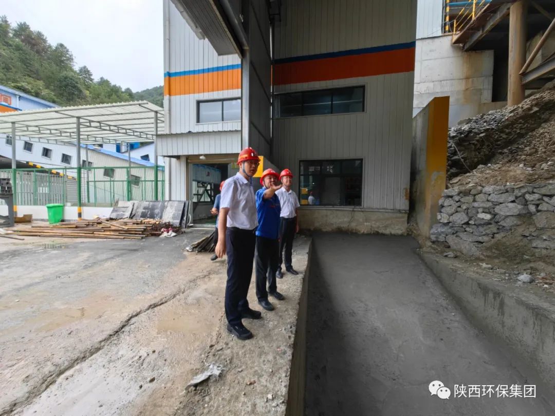 郝军亮以“四不两直”方式查抄下属单元安全出产和防汛工作