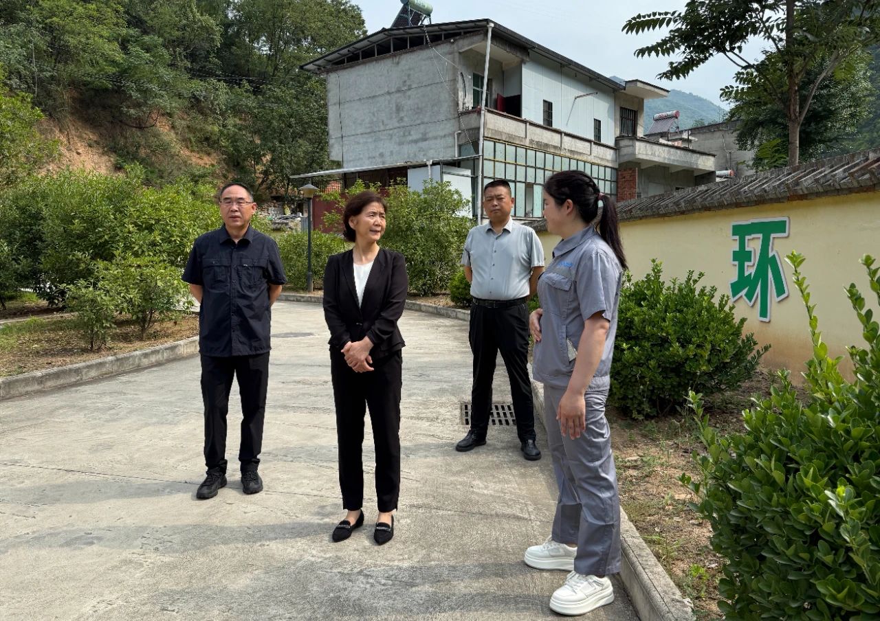 省总工会赴陕西EVO厅集团水环境公司项目一线发展“夏送清冷”慰问活动